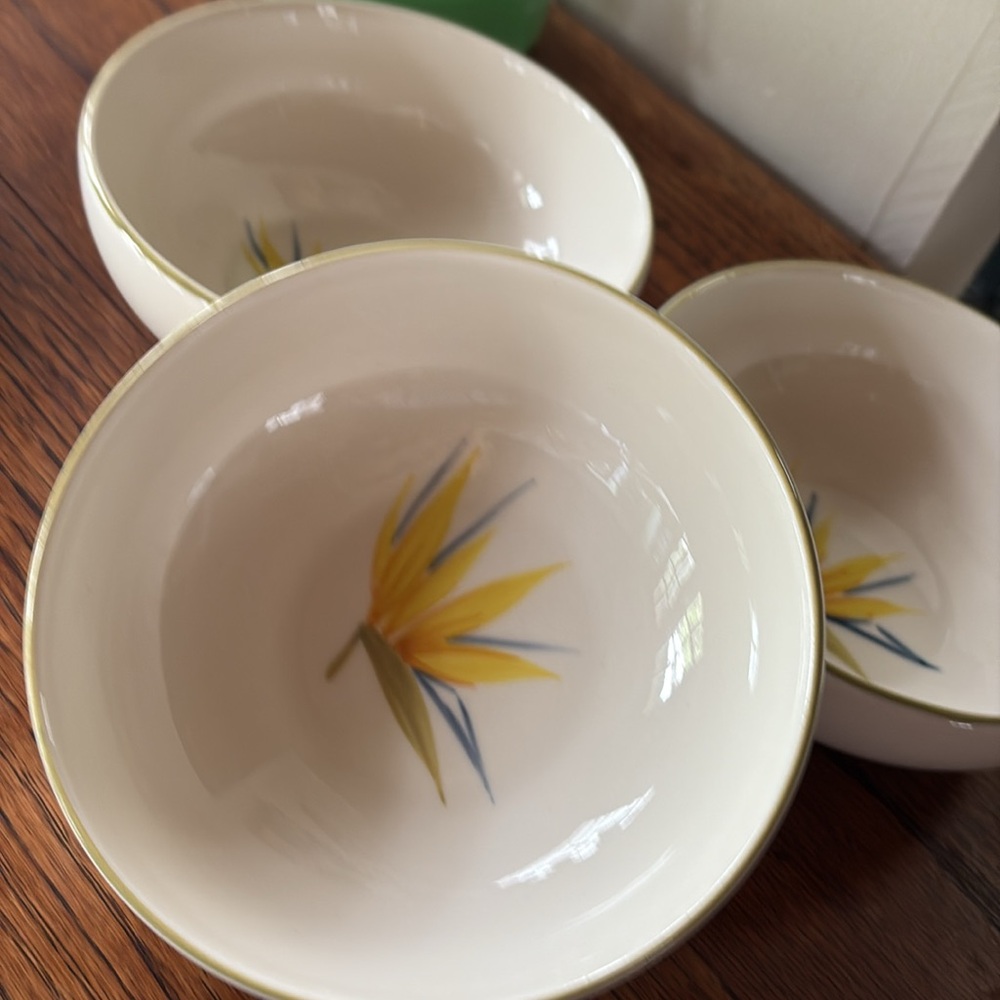 Winfield of California Bird of Paradise Bowl